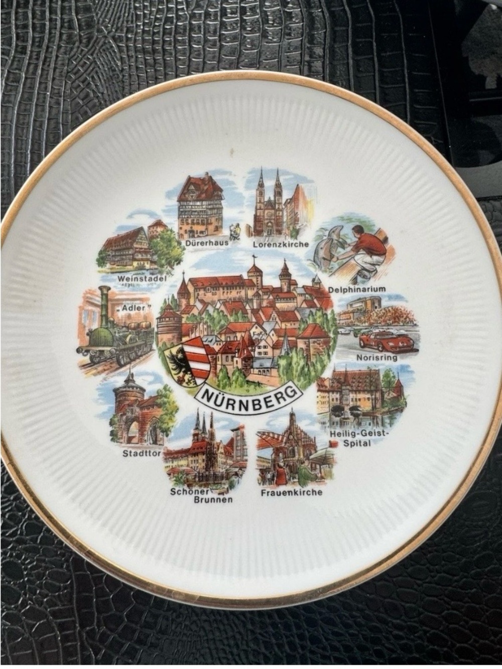 Nürnberg Decorative Souvenir Plate - White with Gold Trim